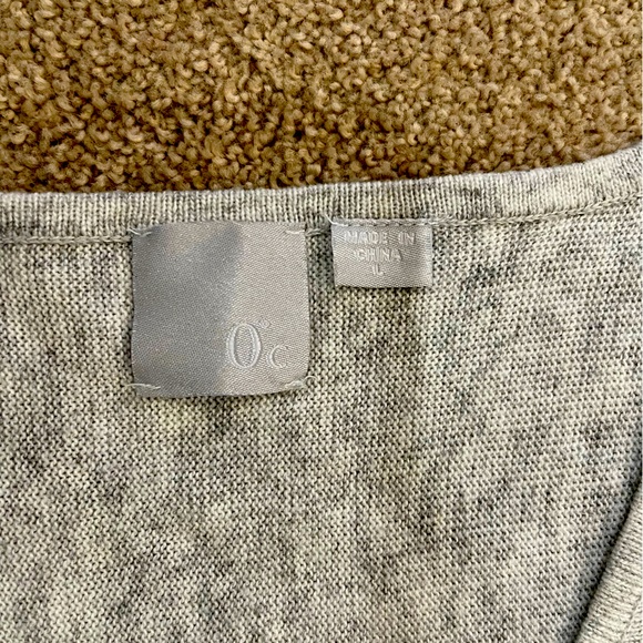 O C Sweater - Picture 9 of 9